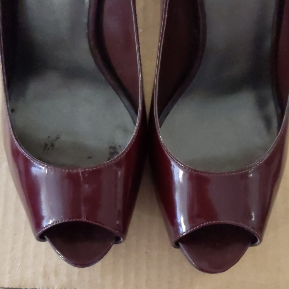 *SOLD ON MERC* Red Nine West Peep Toe Heels - Picture 4 of 7